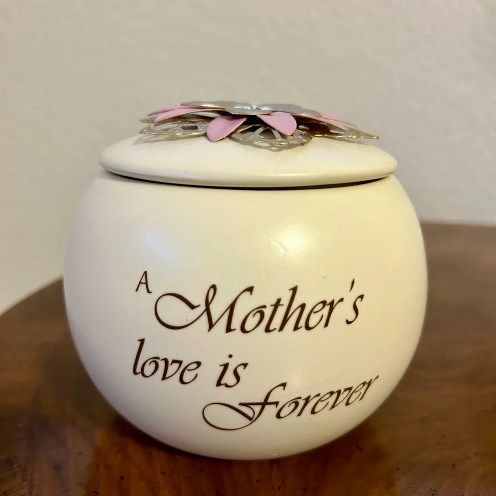 Trinket Storage Jar With Lid “ A Mother’s Love is Forever “.